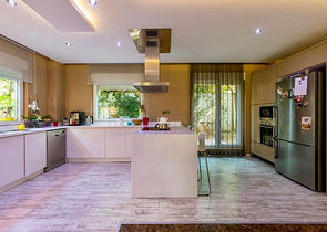 Квартира планировки 4+1 с мебелью в микрорайоне Унджалы - Анталия 