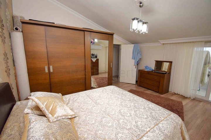 Квартира планировки 5+2 дуплекс в центре города Анталия