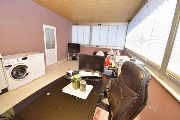 Квартира планировки 5+2 дуплекс в центре города Анталия