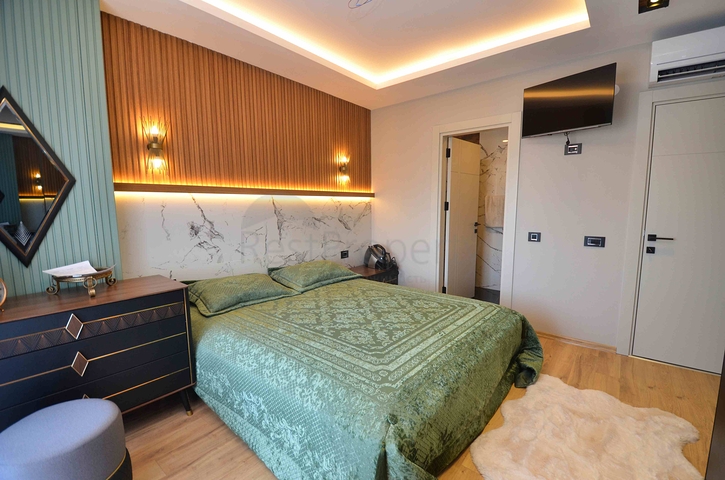 Квартиры планировки 4+1 в центре города Анталия 