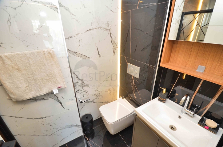 Квартиры планировки 4+1 в центре города Анталия 