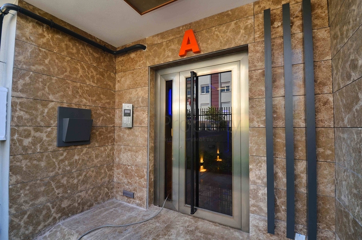 Квартиры планировки 4+1 в центре города Анталия 