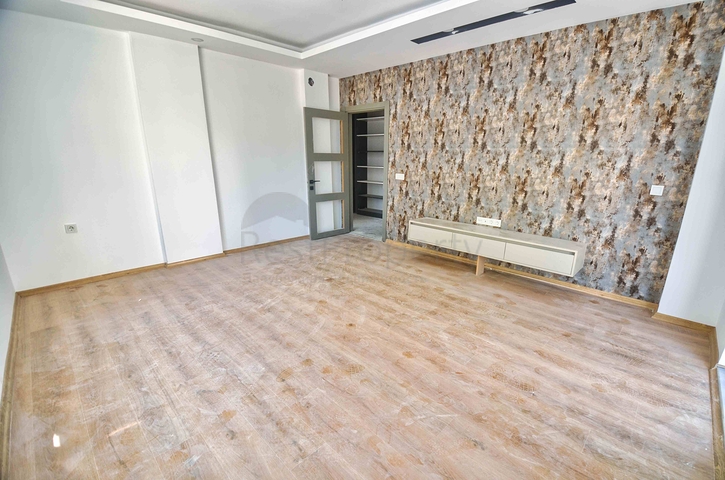 Квартира с бассейном планировки 2+1 в районе Кепез - Анталия