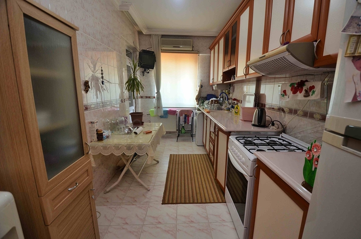 Квартира просторной планировки 3+1 в районе Лара - Анталия 