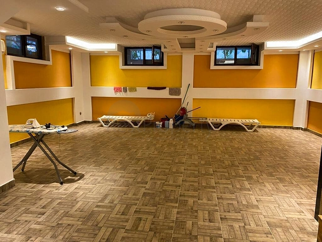 Просторная вилла планировки 6+1 в районе Кемер - Анталия 