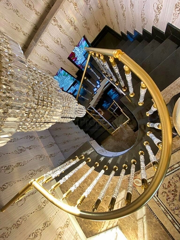 Просторная вилла планировки 6+1 в районе Кемер - Анталия 