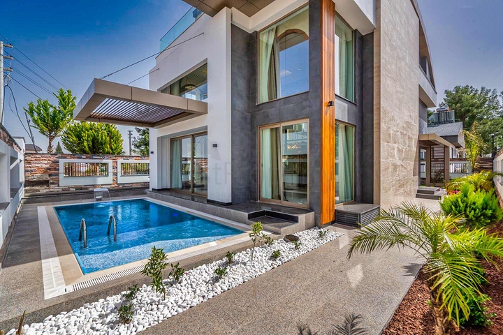 Просторная вилла планировки 6+1 в районе Дошемеалты - Анталия 