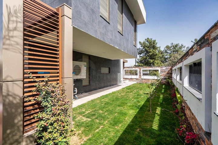 Просторная вилла планировки 6+1 в районе Дошемеалты - Анталия 