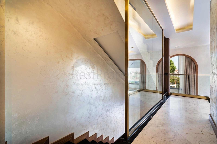 Просторная вилла планировки 6+1 в районе Дошемеалты - Анталия 