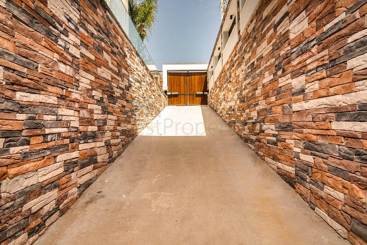 Просторная вилла планировки 6+1 в районе Дошемеалты - Анталия 