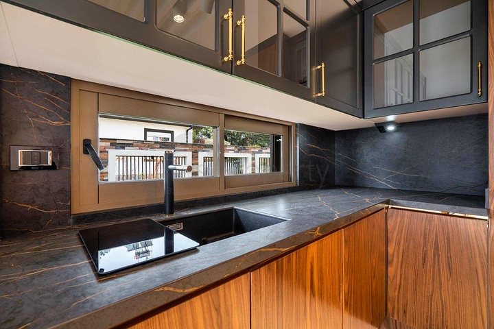 Просторная вилла планировки 6+1 в районе Дошемеалты - Анталия 