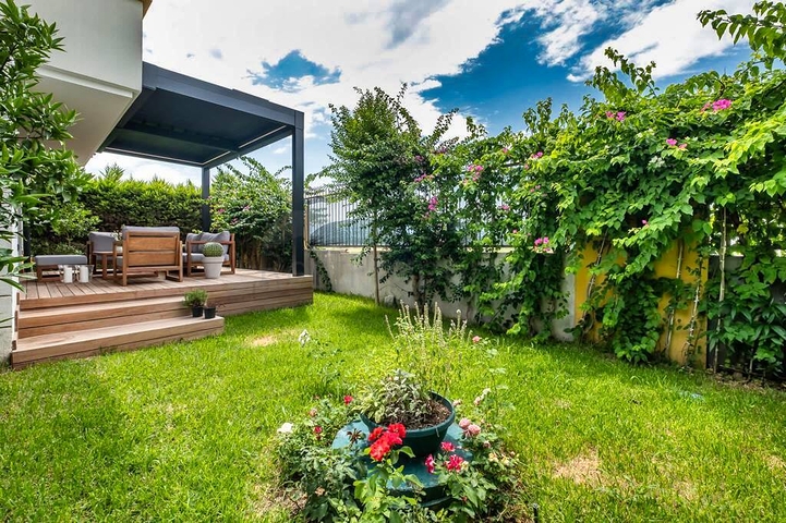 Вилла в комплексе , планировки 3+2 в районе Лара - Анталия 