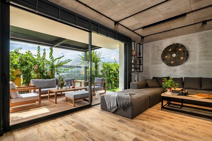 Вилла в комплексе , планировки 3+2 в районе Лара - Анталия 