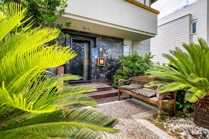 Вилла в комплексе , планировки 3+2 в районе Лара - Анталия 