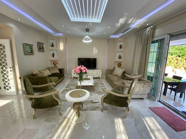 Вилла планировки 6+1 в районе Кемер - Анталия 