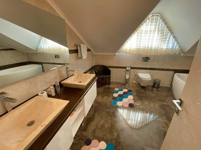 Вилла планировки 6+1 в районе Кемер - Анталия 