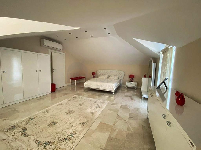 Вилла планировки 6+1 в районе Кемер - Анталия 