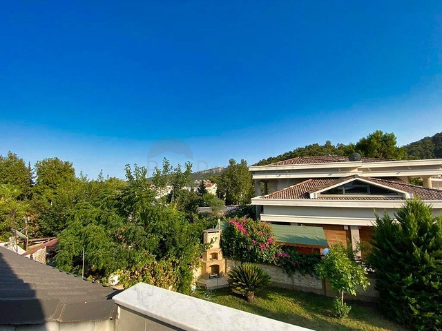 Вилла планировки 6+1 в районе Кемер - Анталия 