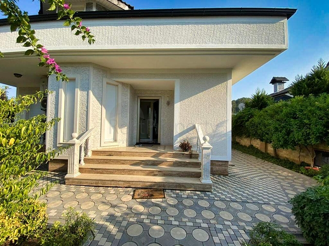 Вилла планировки 6+1 в районе Кемер - Анталия 