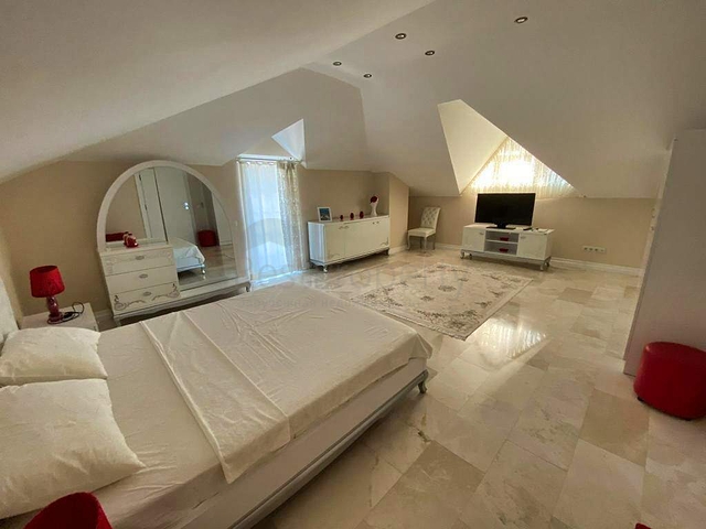 Вилла планировки 6+1 в районе Кемер - Анталия 