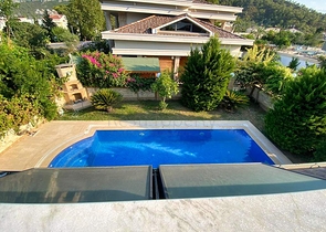 Вилла планировки 6+1 в районе Кемер - Анталия 