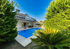 Вилла планировки 6+1 в районе Кемер - Анталия 