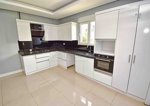 Квартира планировки 3+1 дуплекс в микрорайоне Моллаюсуф - Анталия 