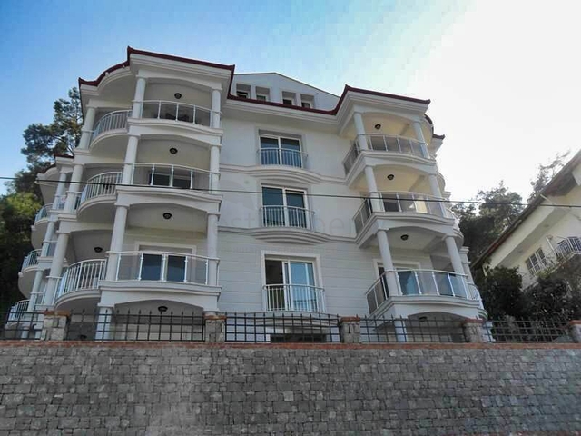 Квартира планировки 4+1 дуплекс в районе Фетхие 