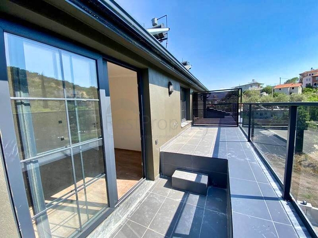 Квартира планировки 3+1 дуплекс в районе Фетхие 