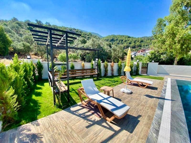 Квартира планировки 3+1 дуплекс в районе Фетхие 