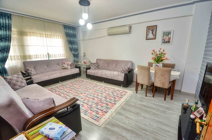 Квартира планировки 3+1 в центре города Анталия 