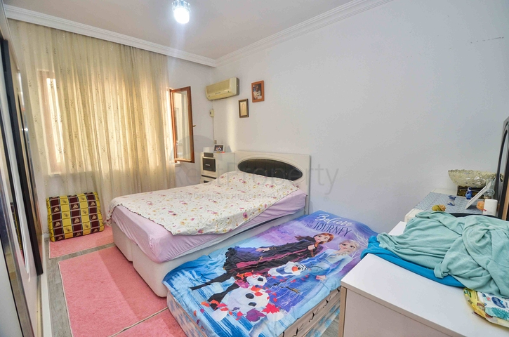 Квартира планировки 3+1 в центре города Анталия 