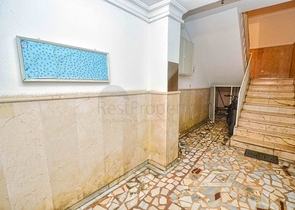 Квартира планировки 3+1 в центре города Анталия 