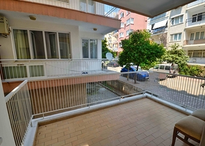 Квартира планировки 3+1 в центре города Анталия 