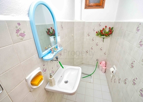 Квартира планировки 3+1 в центре города Анталия 