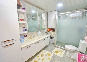 Квартира планировки 3+1 в центре города Анталия 