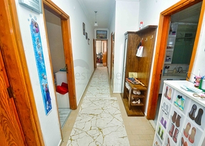 Квартира планировки 3+1 в центре города Анталия 