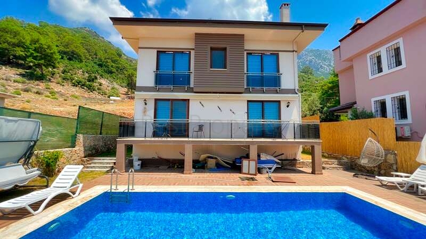 Вилла от собственника планировкой 3+1 в районе Фетхие 