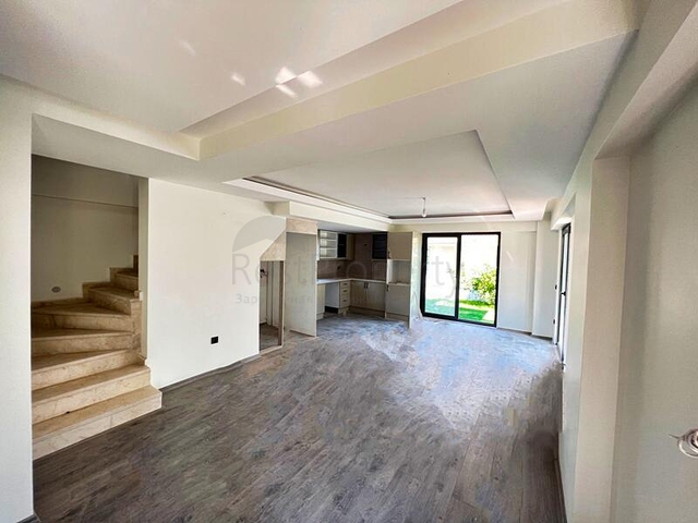 Вилла в 1000 метров от моря планировкой 3+1 в районе Фетхие 