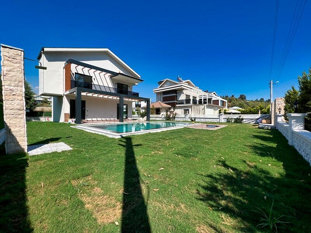 Вилла в 1000 метров от моря планировкой 3+1 в районе Фетхие 