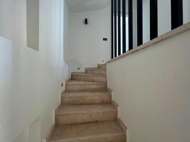 Вилла в 1000 метров от моря планировкой 3+1 в районе Фетхие 