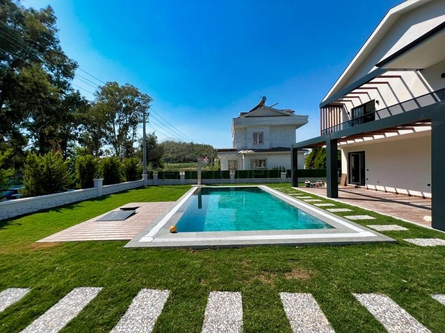 Вилла в 1000 метров от моря планировкой 3+1 в районе Фетхие 