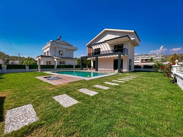 Вилла в 1000 метров от моря планировкой 3+1 в районе Фетхие 