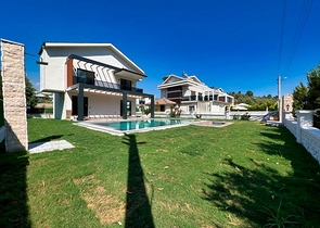 Вилла в 1000 метров от моря планировкой 3+1 в районе Фетхие 