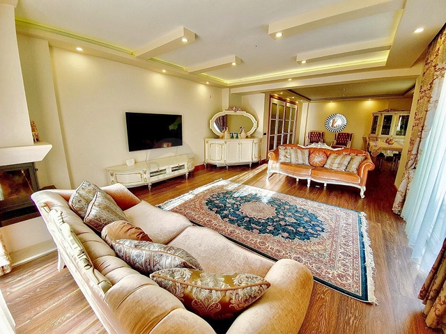 Просторная вилла планировки 5+1 в районе Дошемеалты - Анталия 