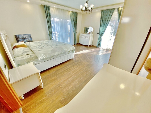 Просторная вилла планировки 5+1 в районе Дошемеалты - Анталия 