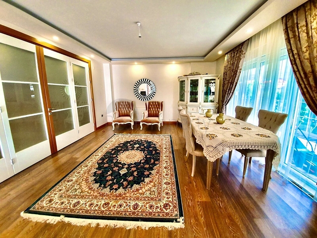 Просторная вилла планировки 5+1 в районе Дошемеалты - Анталия 