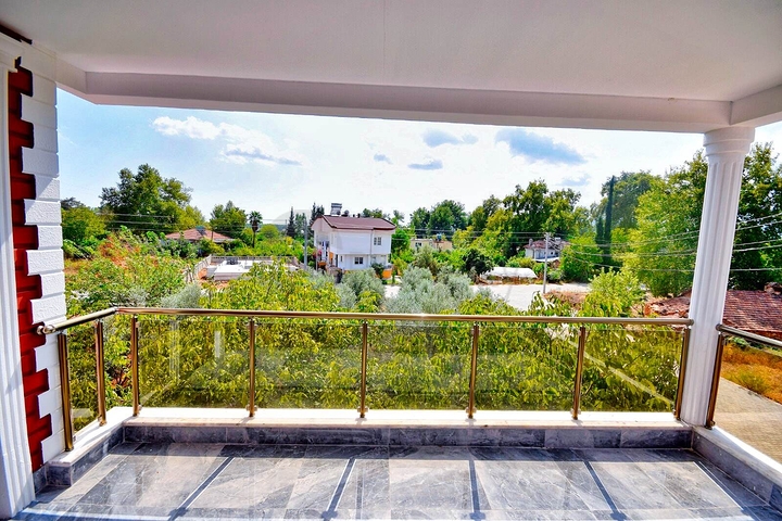 Вилла планировки 4+1 для большой семьи в районе Дошемеалты - Анталия 