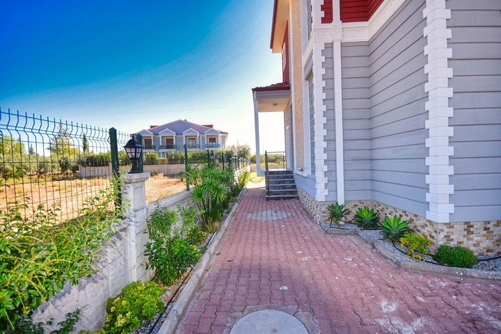 Вилла планировки 4+1 для большой семьи в районе Дошемеалты - Анталия 