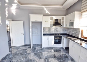 Вилла планировки 4+1 для большой семьи в районе Дошемеалты - Анталия 